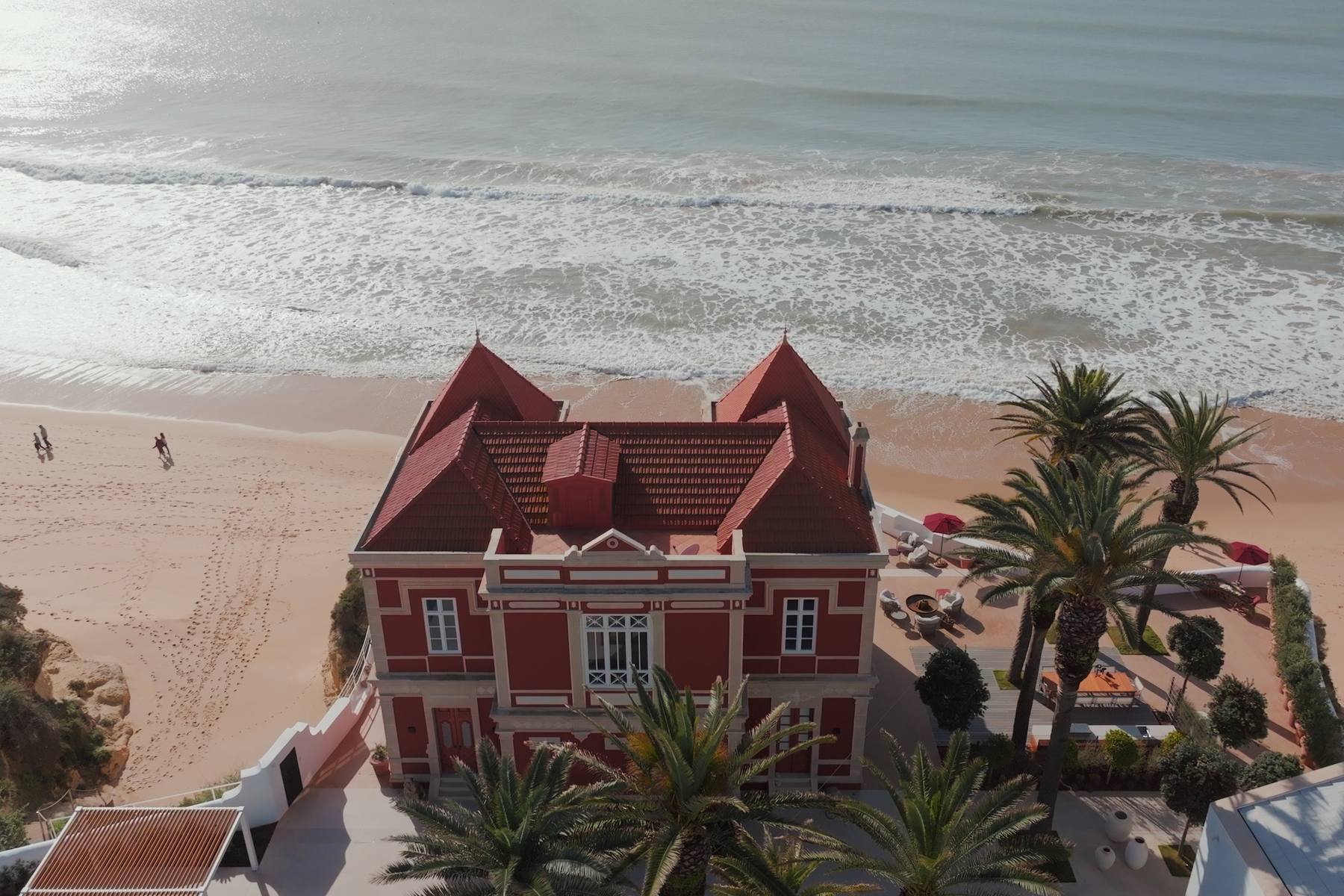 Casa Rosada Beach Castel — 10
