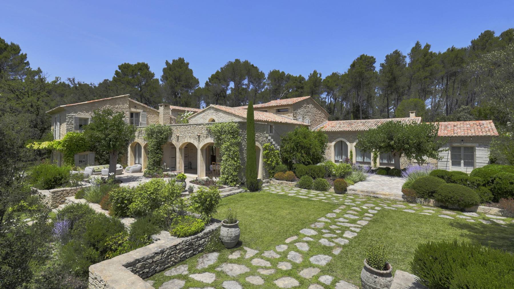 La Bastide de la Pinede — Menerbes