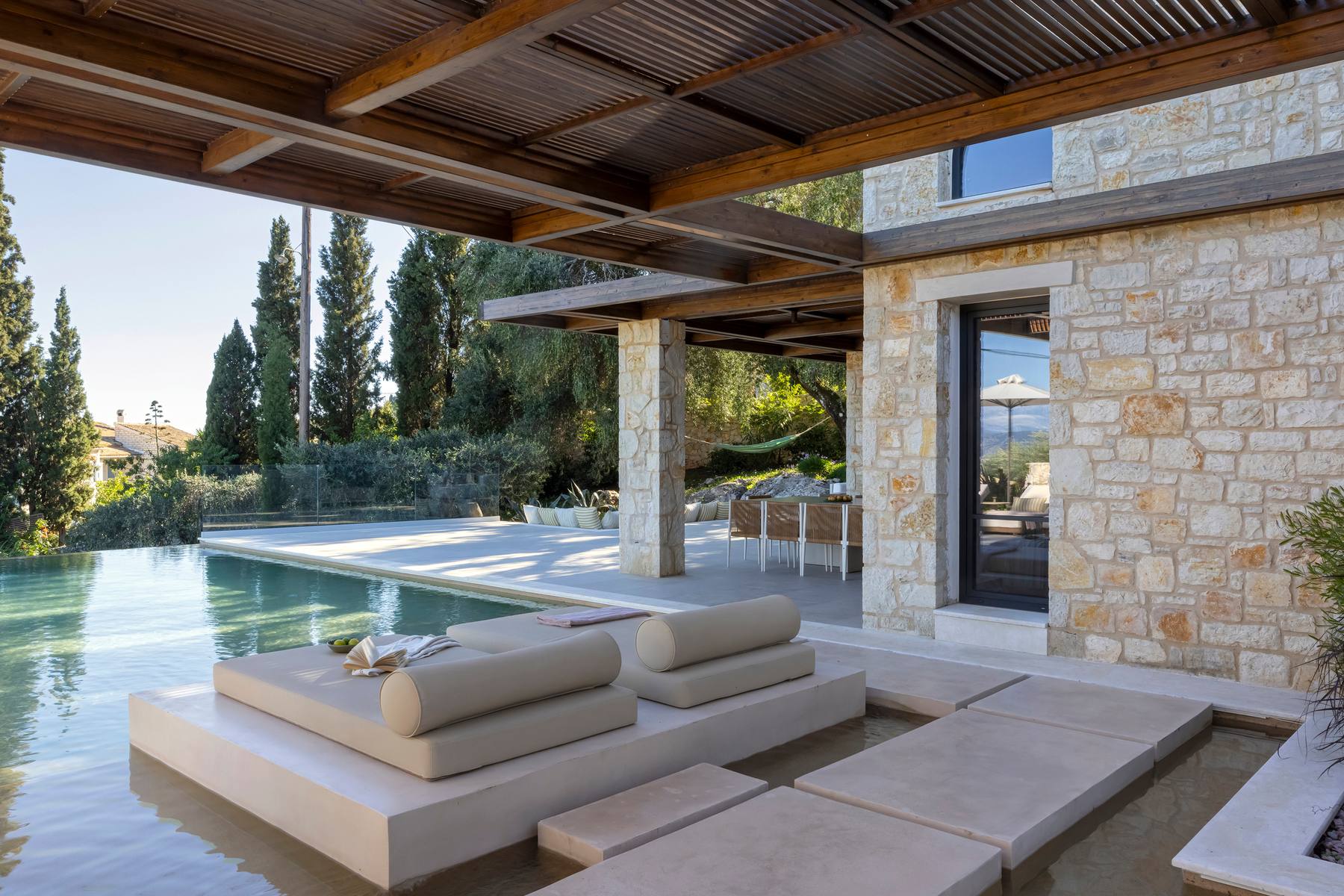 Villa Adonis — 2