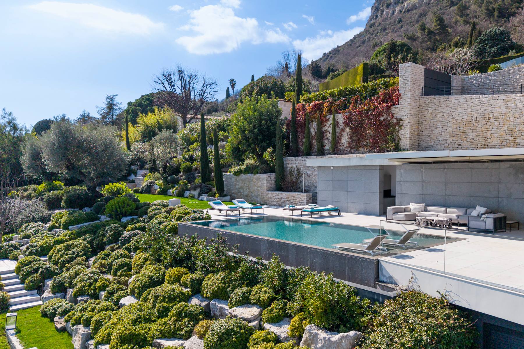 Villa Infinity — 10
