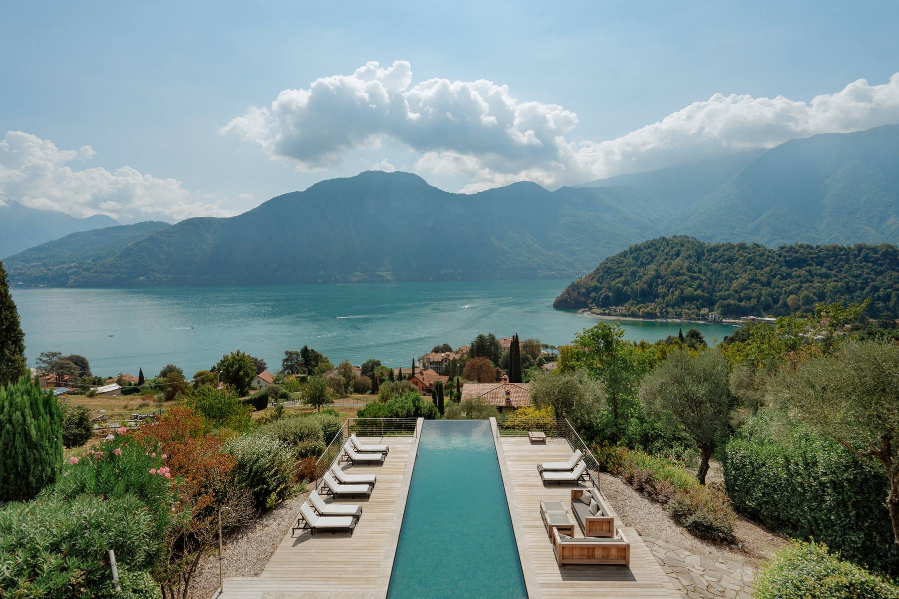 Villa Riflesso — Azzano