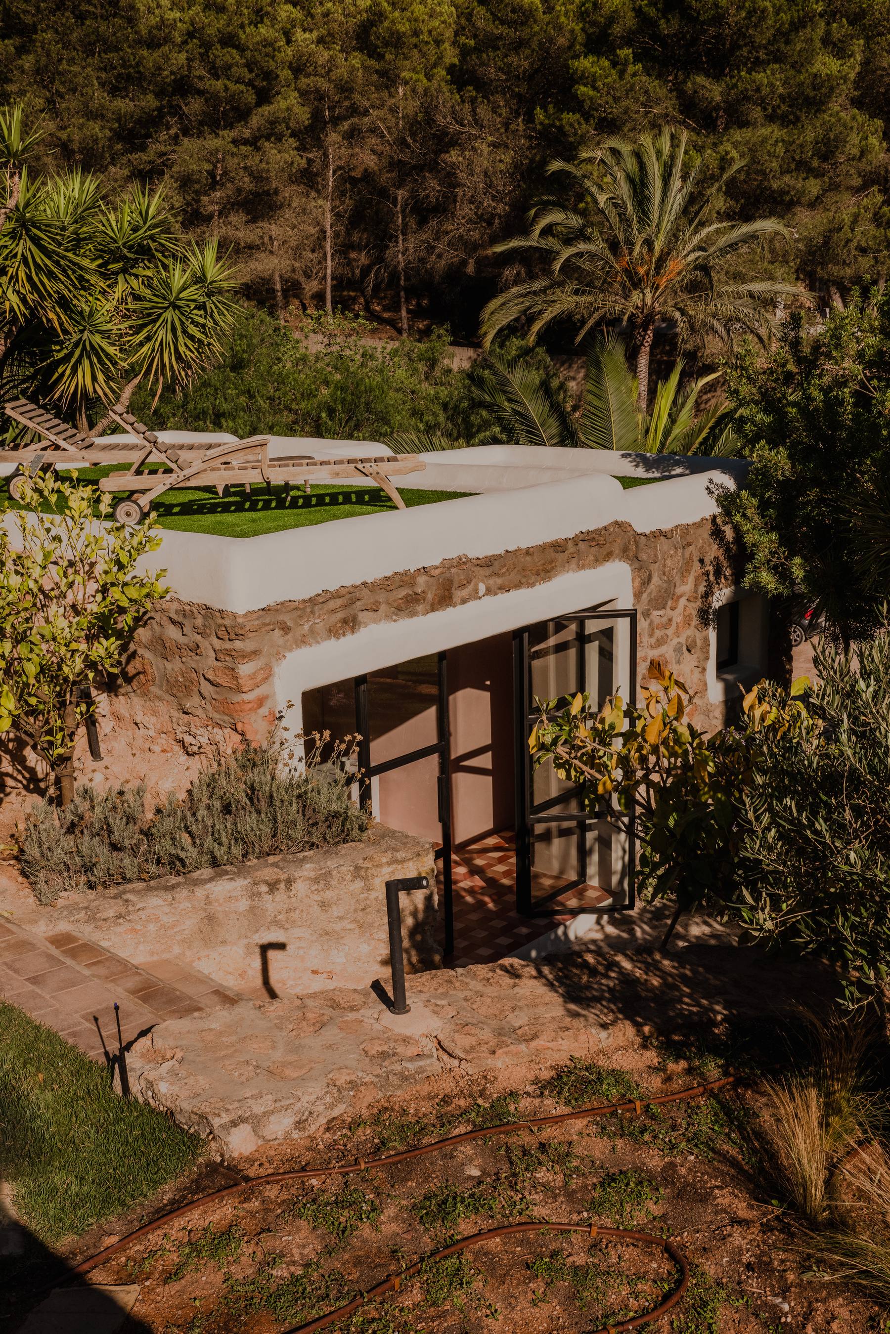 Villa Savasana — 6